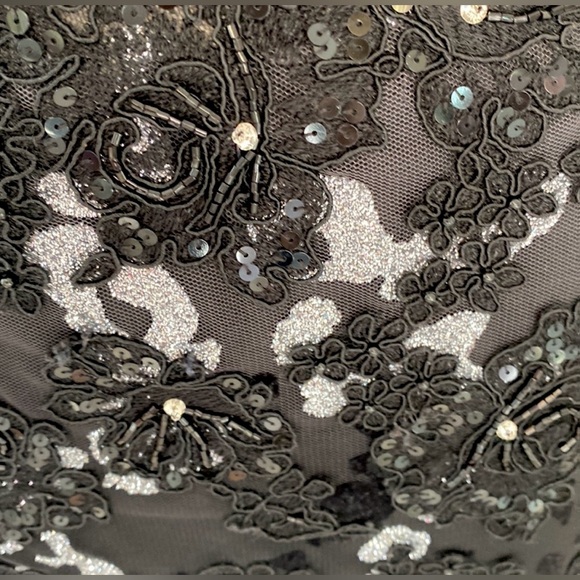 ✨ JOVANI Beaded Black Lace Corset Dress – Perfect for Prom! ✨ - Picture 10 of 11